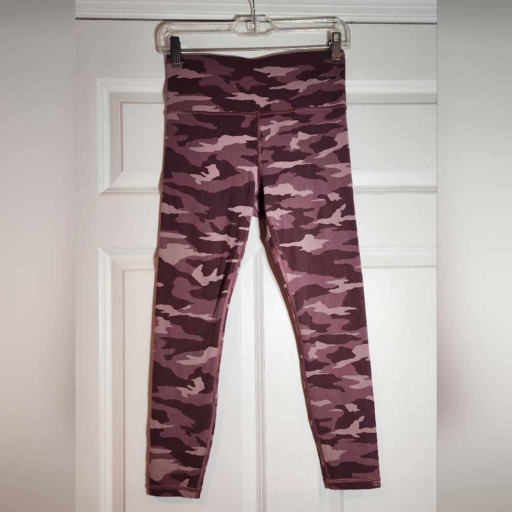 Athleta Elation Camo 7/8 Tight Yoga Fitness Pant Leggings S
